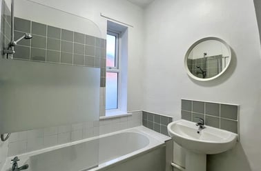 Bayswater Road, Jesmond, Newcastle - Image 2